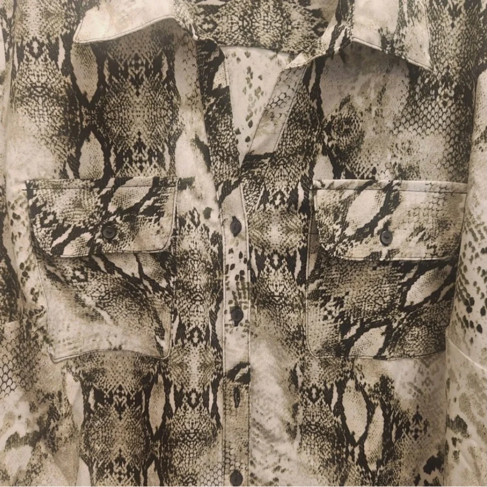 Studio Works Men's Monochrome Snake Print Shirt Jacket - Picture 6 of 9